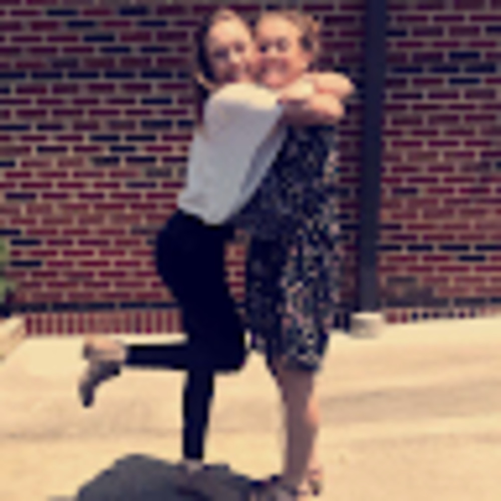 Meet your Posher, Paige and